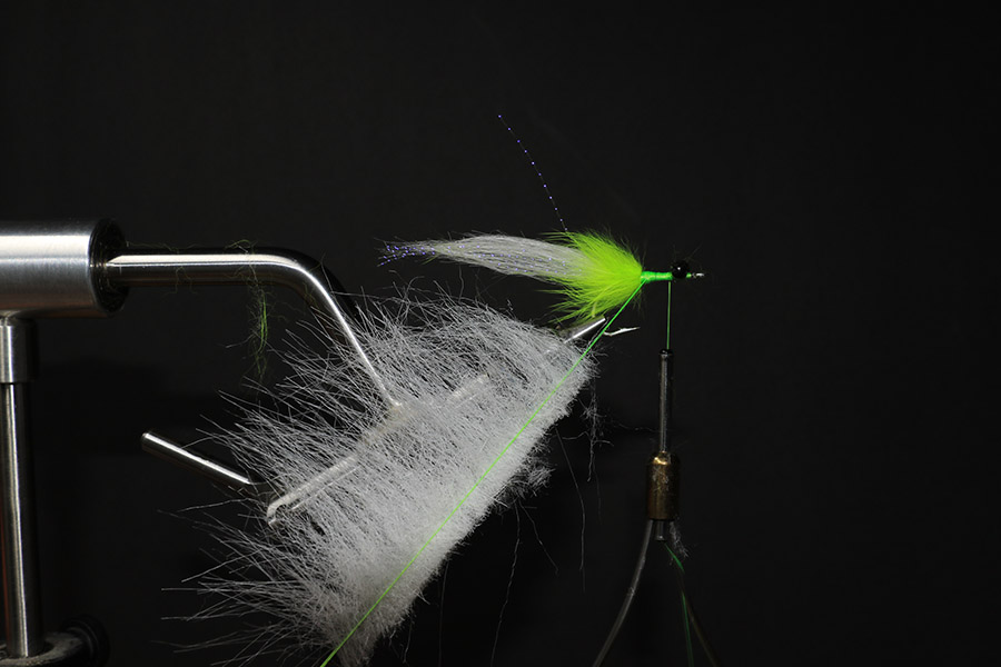 Craft fur baby tarpon fly - step 8